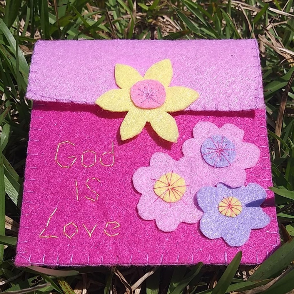 God is love flower coin felt purse